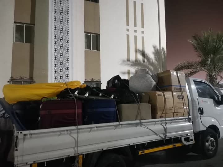 Low cost moving & shifting packing carpentry 24 hour truck & pickup thumbnail 3