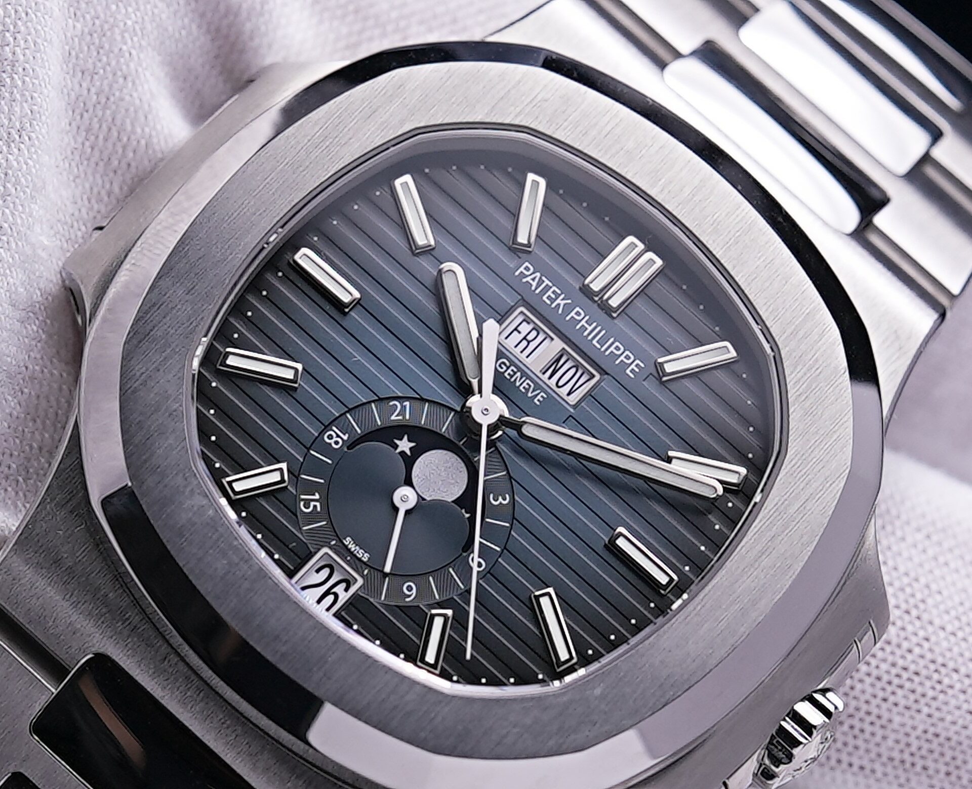Patek Philippe Nautilus Annual Calendar Moon Phase thumbnail 3