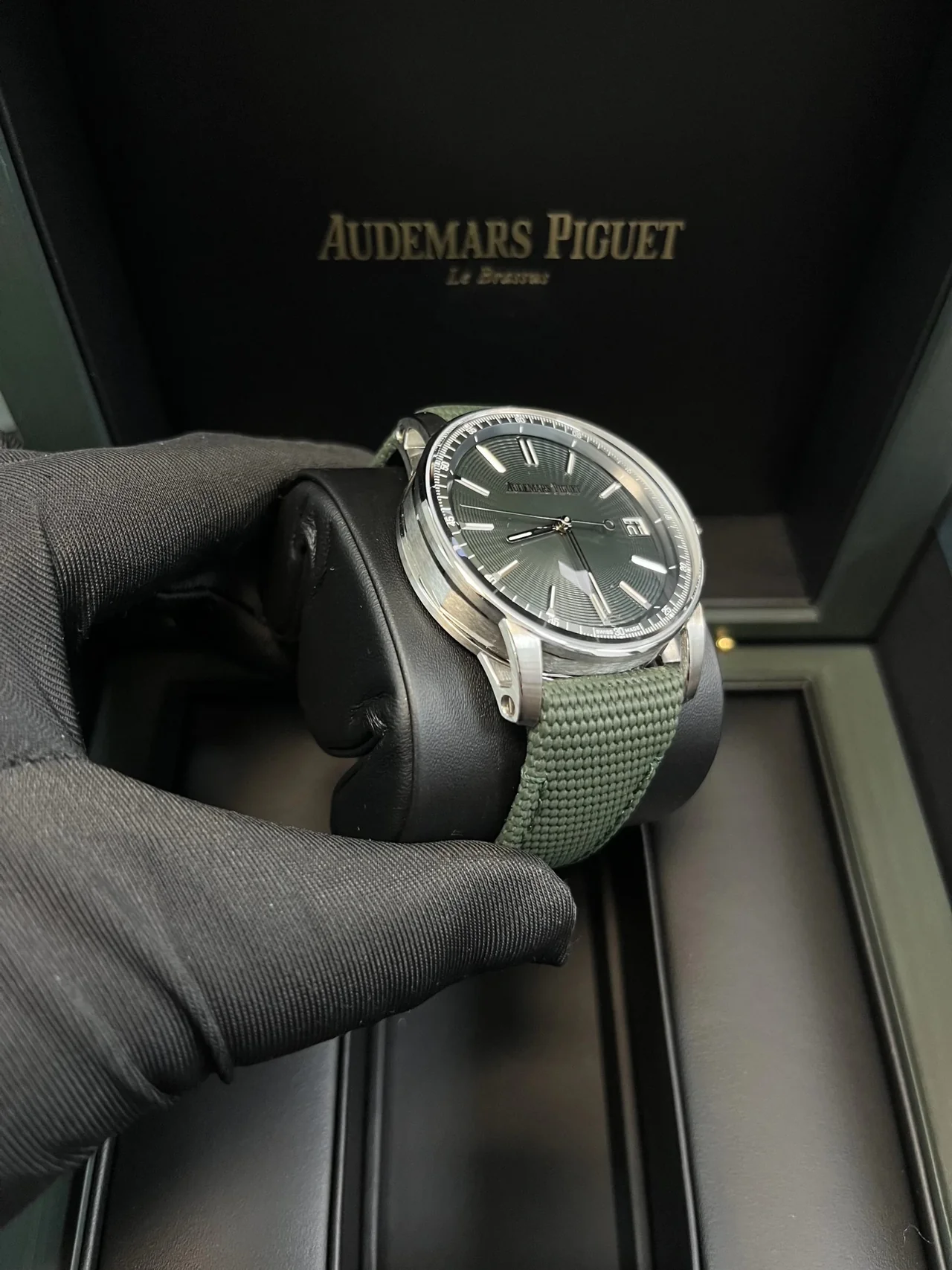 Audemars Piguet Code 11.59 thumbnail 4