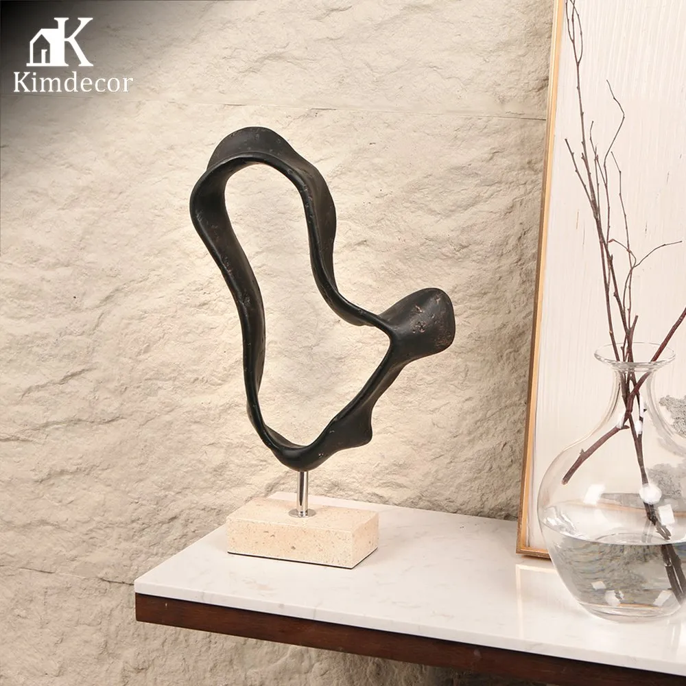 Ribbon Sculpture thumbnail 2