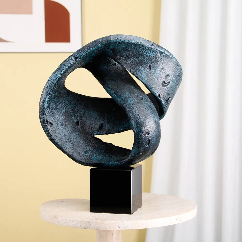 Desktop Sculpture thumbnail 2
