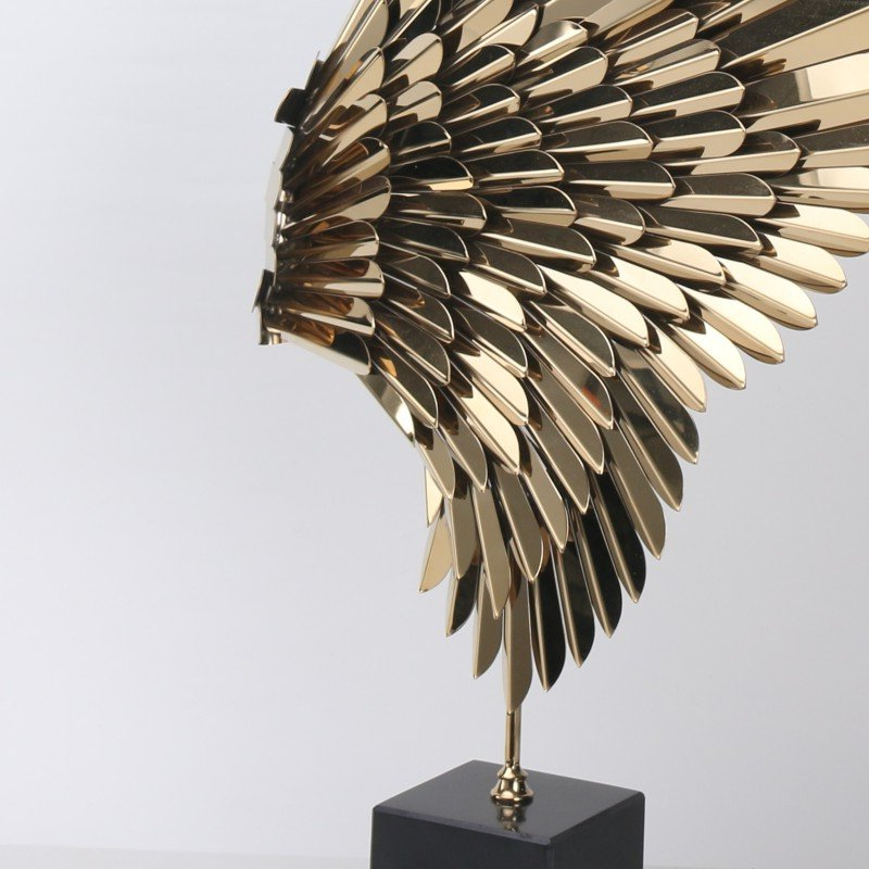 Big Golden Wing thumbnail 4