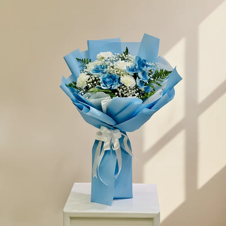 Blissful blue bouquet thumbnail 2