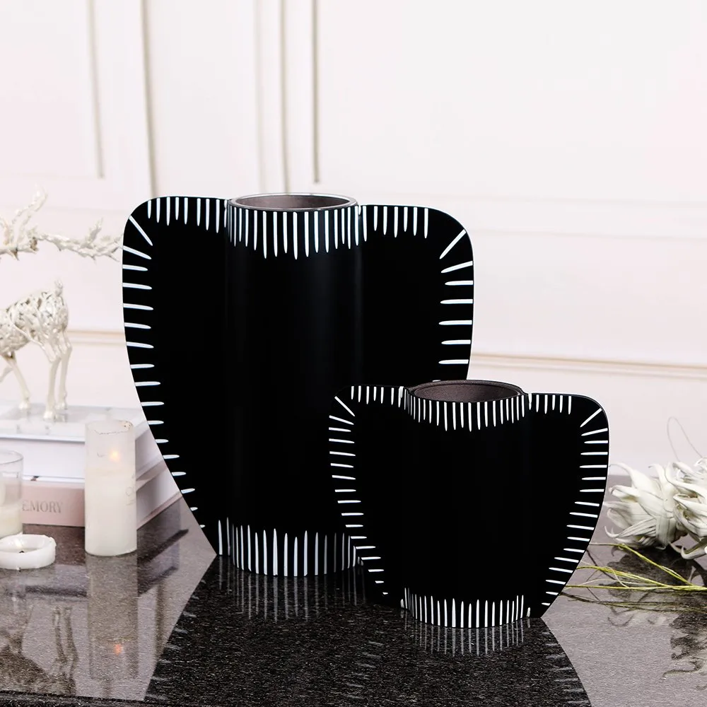Luxurious Leather Vase thumbnail 4