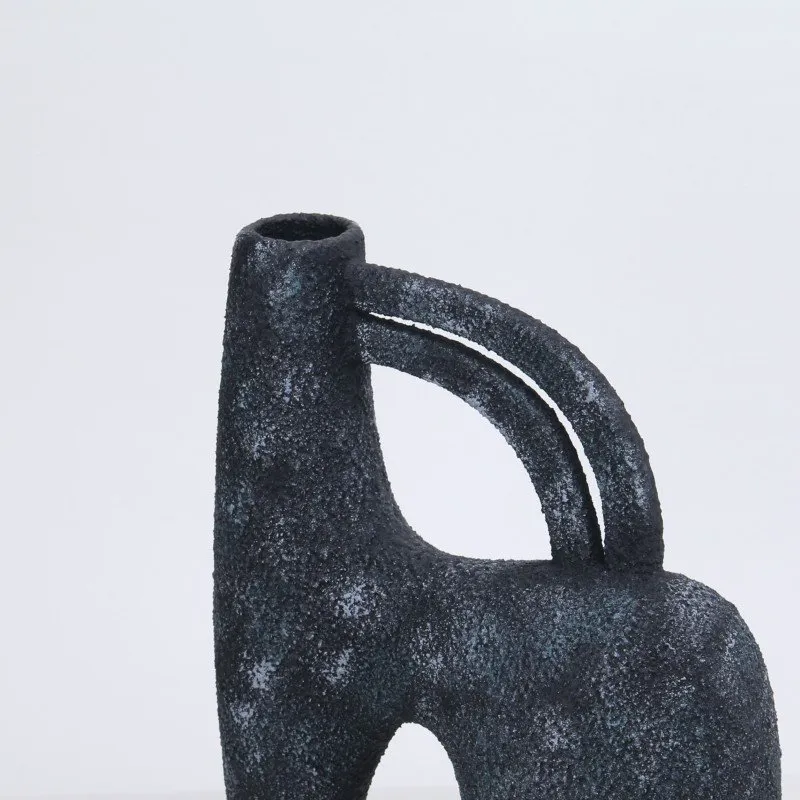 Creative Resin Vase thumbnail 4
