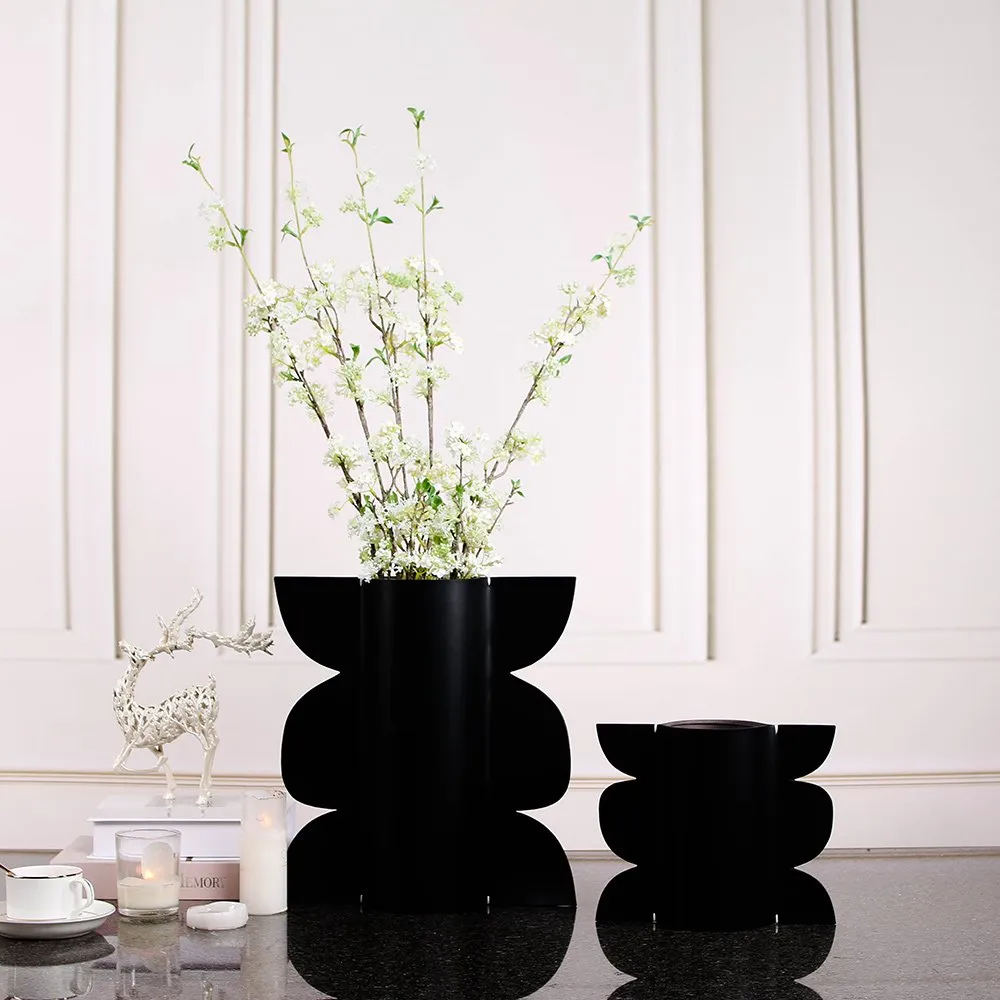 Leather Vase thumbnail 4