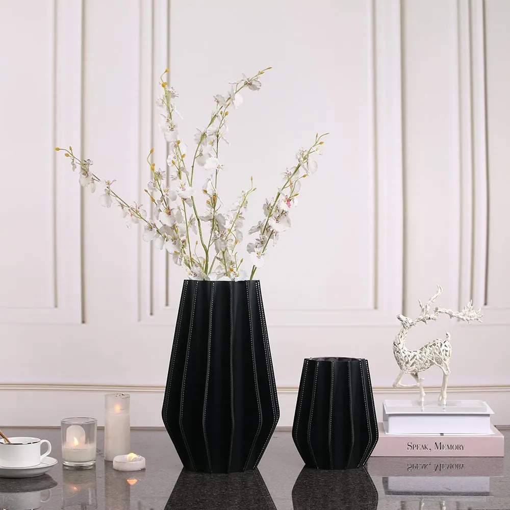 Leather Vase thumbnail 2
