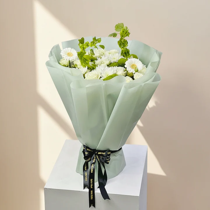 White Charm Stand Bouquet thumbnail 2