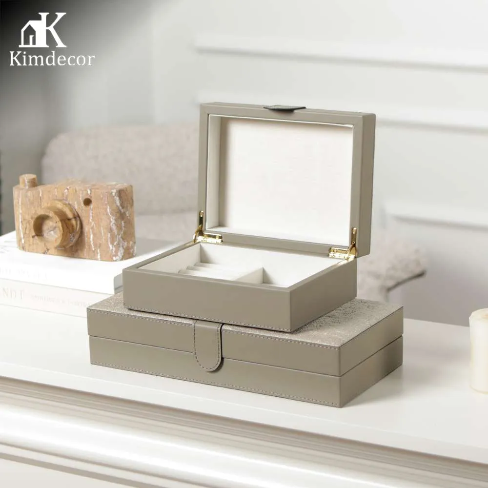 Leather Jewelry Box thumbnail 2