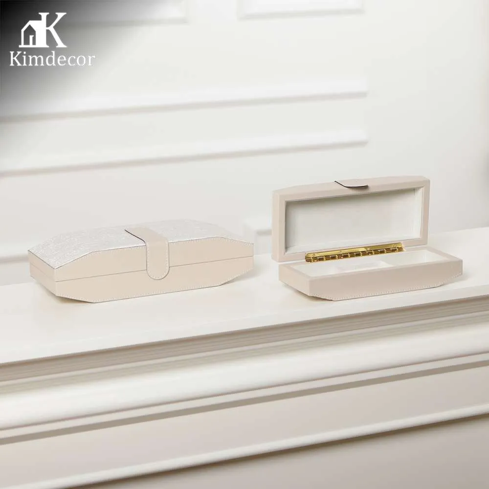 Leather Jewelry Box thumbnail 2