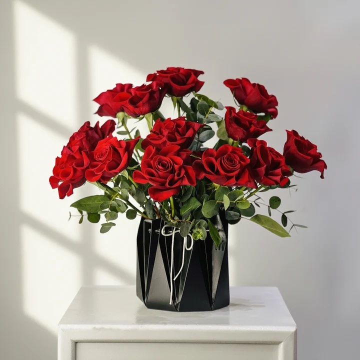 Passion Red Roses thumbnail 2