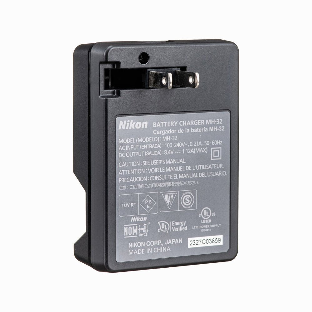 Nikon MH-32 Battery Charger thumbnail 2