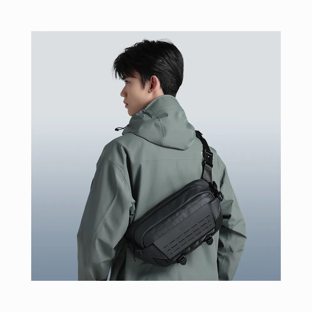 Ulanzi B122 Camera Sling Bag with Tripod Holder 9L thumbnail 2
