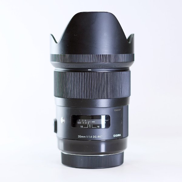 USED Sigma 35mm f/1.4 DG Lens for CANON image 1