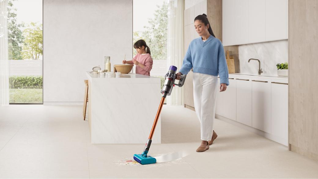 Cyclone V10 Submarine™ wet and dry vacuum cleaner thumbnail 2